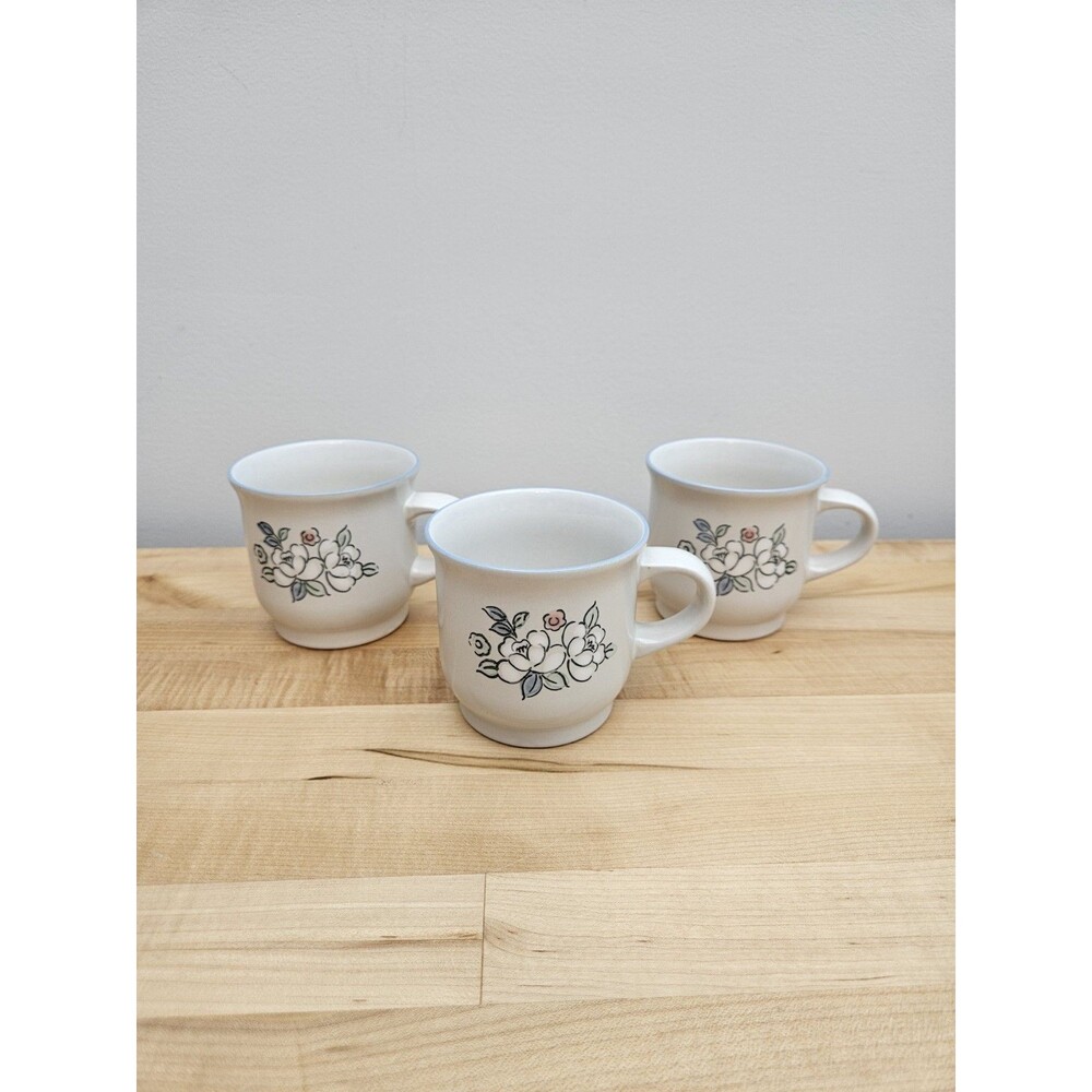 LOT OF 3 Vintage Chantilly Fleur De Lune Hearthside Stoneware 6 oz Mugs Japan